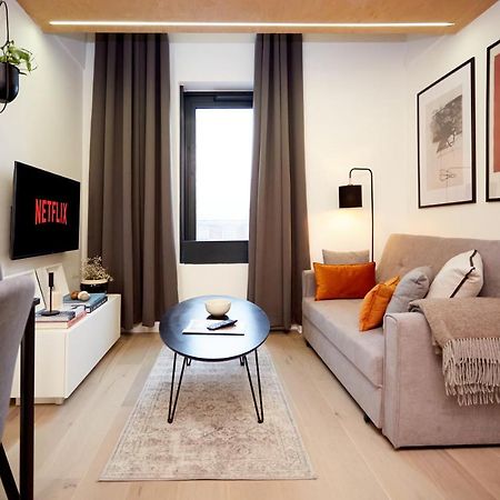 Luxury New Built Split-Level Flat With Rooftop Gardens Access Manchester Buitenkant foto
