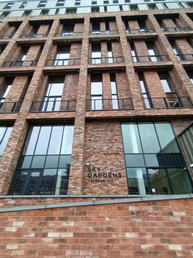 Luxury New Built Split-Level Flat With Rooftop Gardens Access Manchester Buitenkant foto