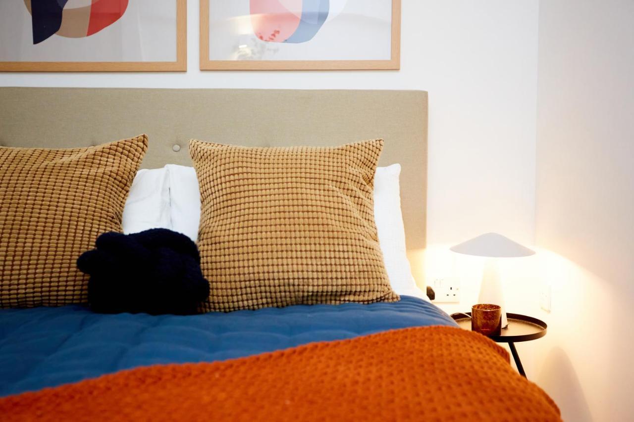 Luxury New Built Split-Level Flat With Rooftop Gardens Access Manchester Buitenkant foto